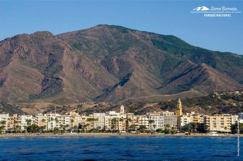 Apartamentos La Libertad Estepona Exteriör bild