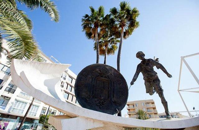 Apartamentos La Libertad Estepona Exteriör bild